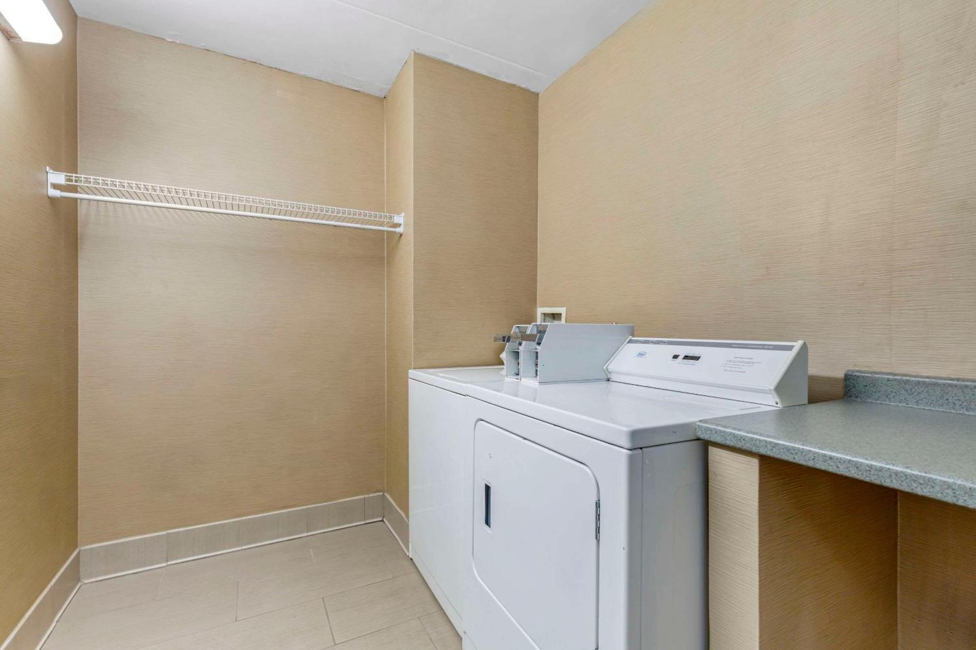 Comfort Inn Herndon-Reston Zewnętrze zdjęcie